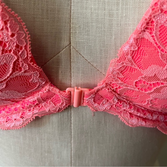 PINK Victoria’s Secret Date Racerback Bra - Picture 5 of 9